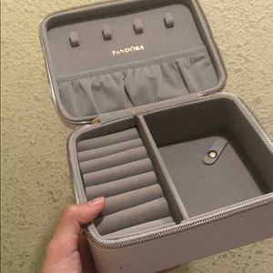 ꨄ𝙿𝚊𝚗𝚍𝚘𝚛𝚊 𝙹𝚎𝚠𝚎𝚕𝚛𝚢 𝙾𝚛𝚐𝚊𝚗𝚒𝚣𝚎𝚛ꨄ